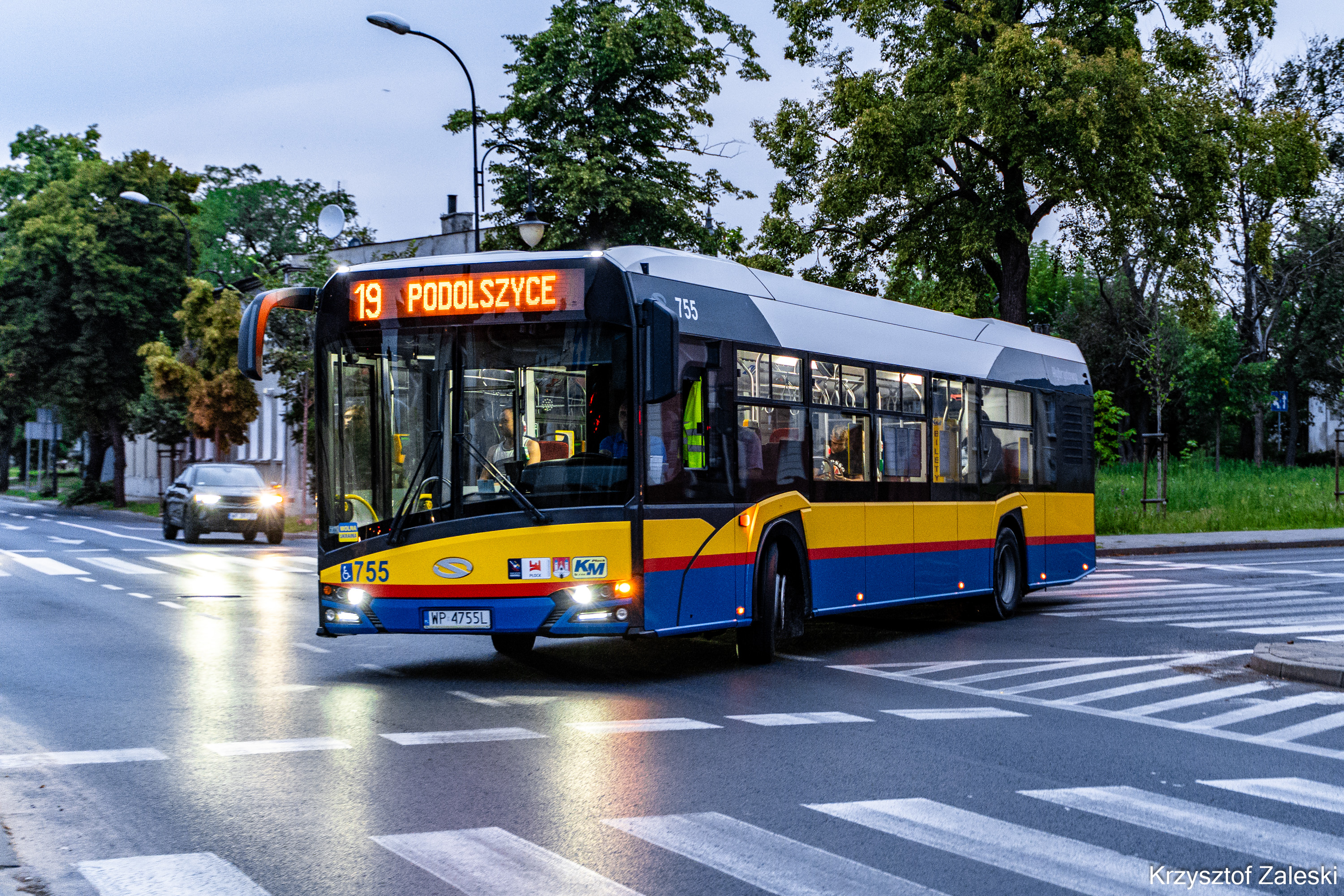 aktualność: Bilet całoroczny 2026/2027 dla uczniów szkół ponadpodstawowych w strefie A już dostępny